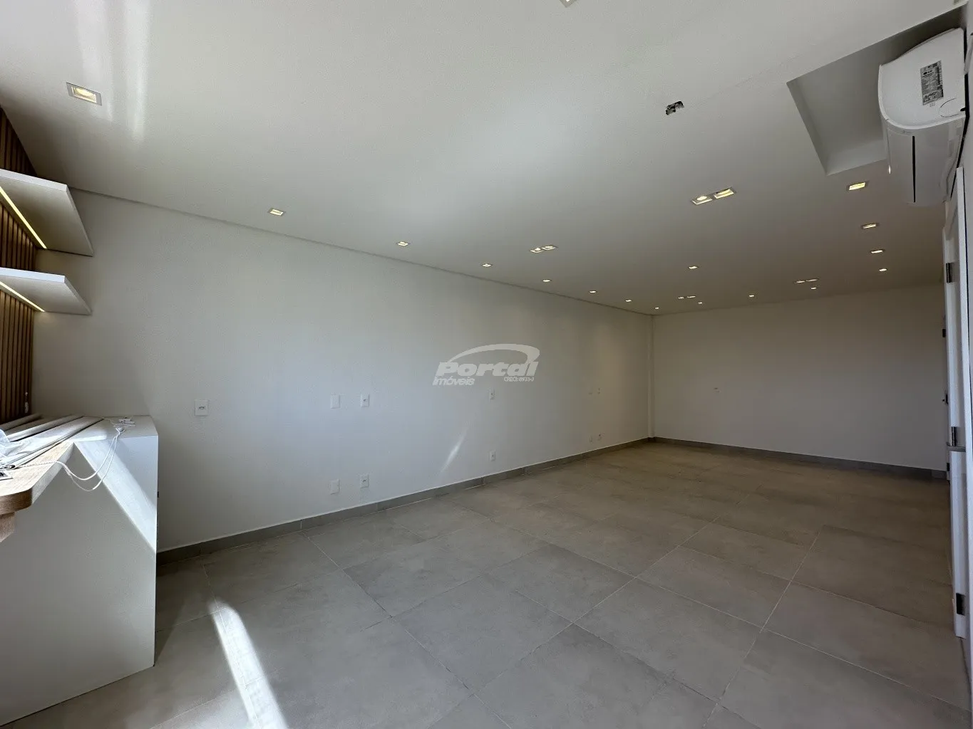 Sala comercial piso superior com 44m na Av. Emanoel Pinto próximo a Prefeitura no bairro Centro em Balneário Piçarras/SC (Cód. 17154) — foto 6