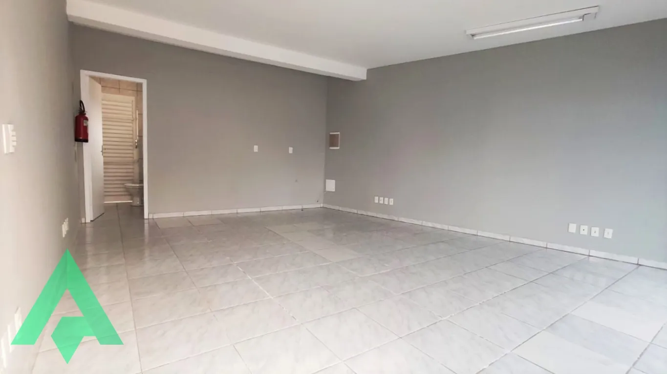 Loja terrea com 38m para locação por R$ 1.650,00 - Bairro Velha - Blumenau/SC — foto 5