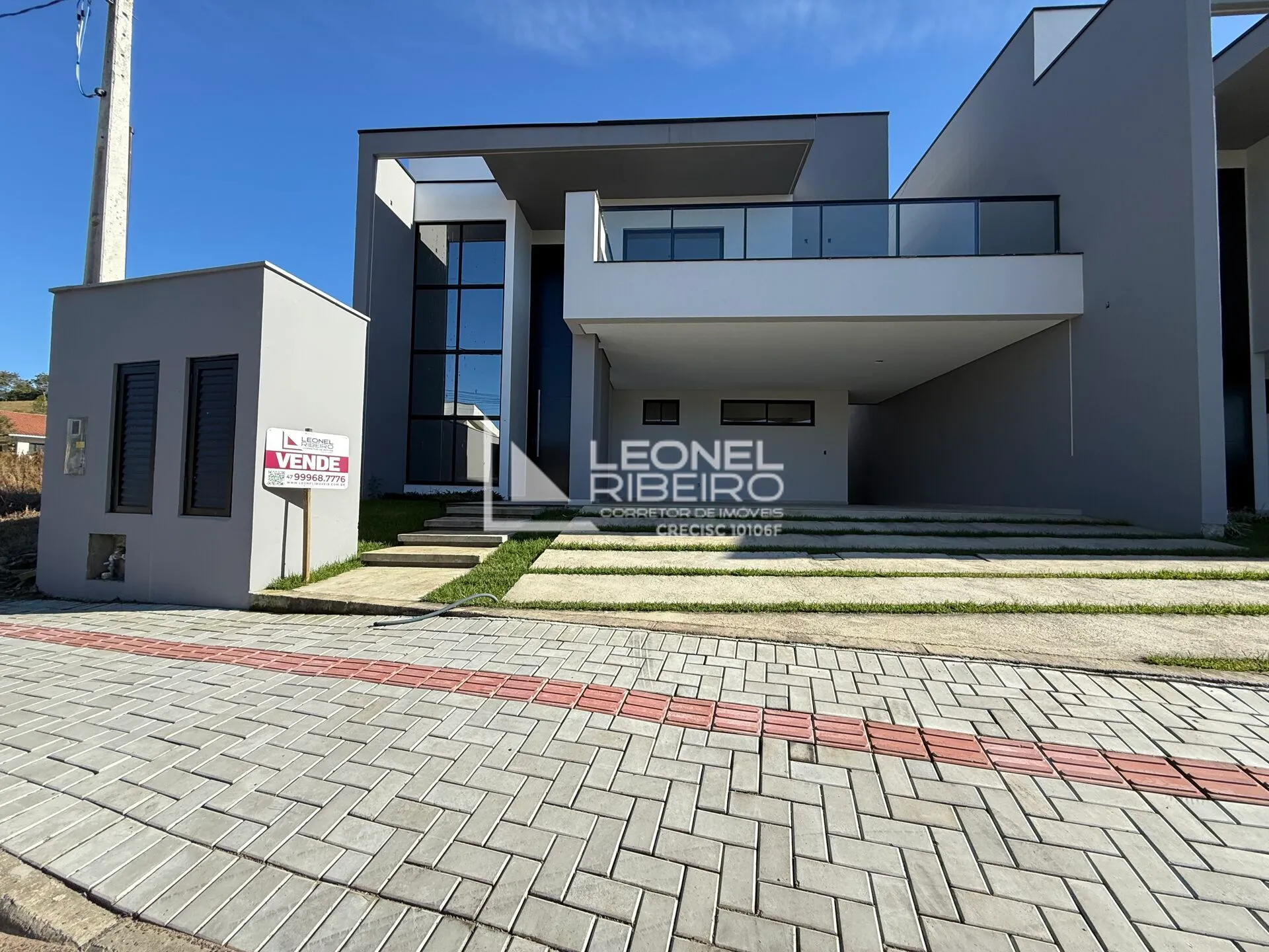 Casa Sobrado com 3 dormitórios suítes à venda, 168,57 m no bairro Das Capitais - Timbó/SC - foto 1