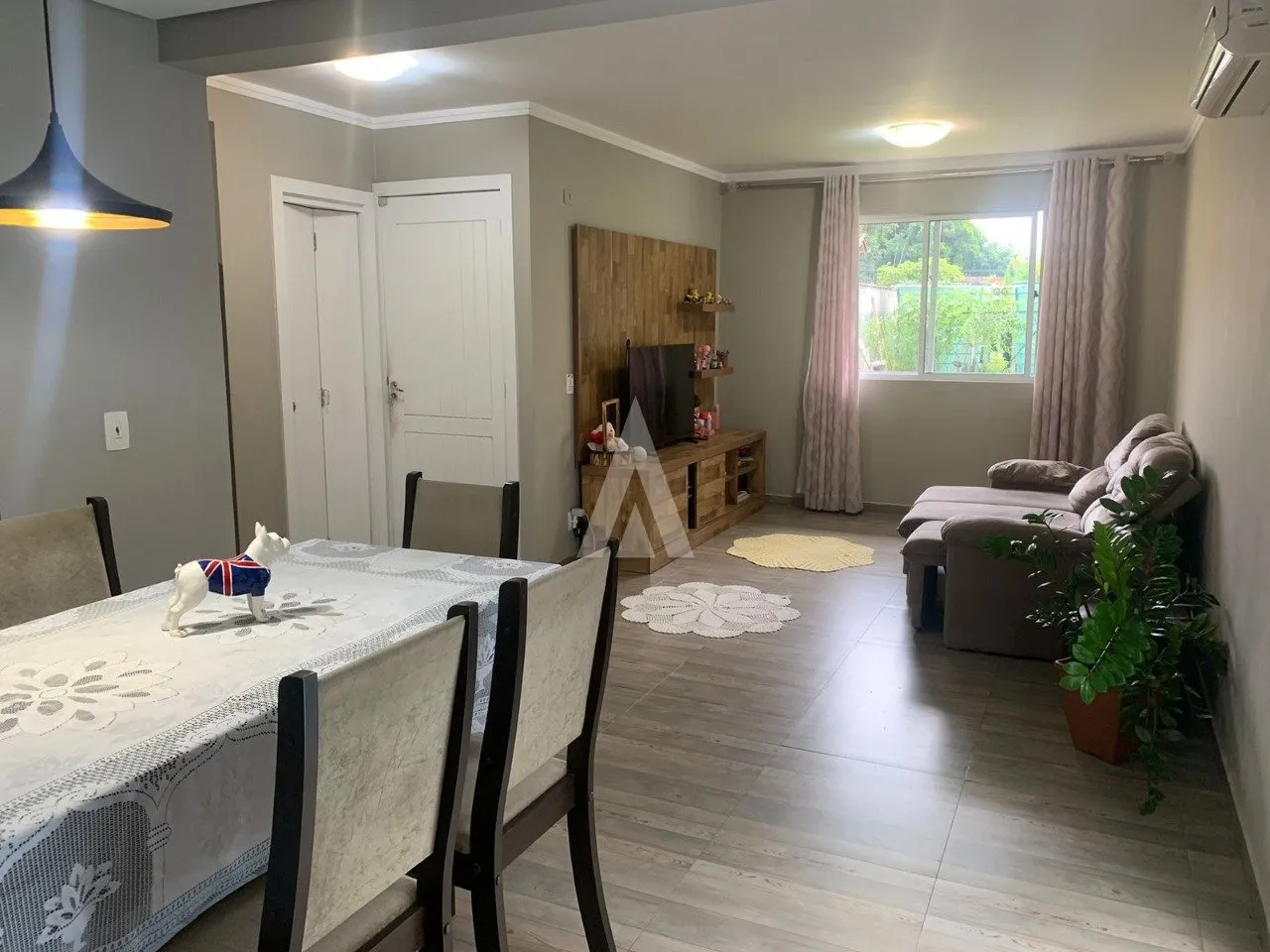 Casa em Condomínio com 1 suíte(s) mais 2 quarto(s) à venda no bairro Bom Retiro em Joinville, por R$ 1.300.000.00. — foto 3