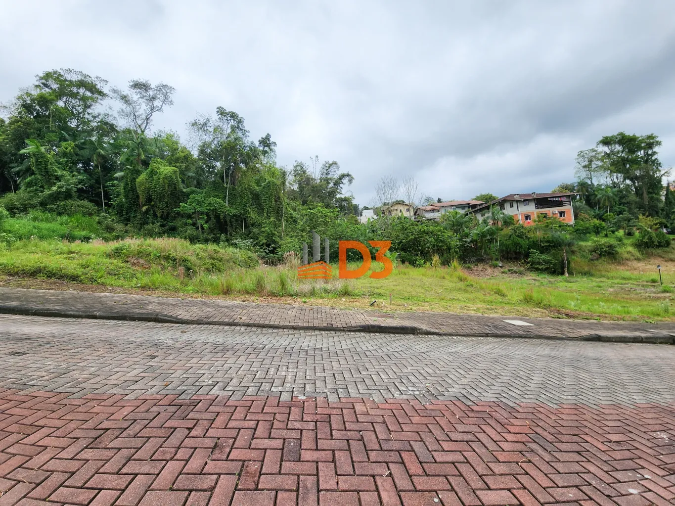 Lote no condomínio fechado Rodolfo Kuhlmann, na Água verde! - foto 1