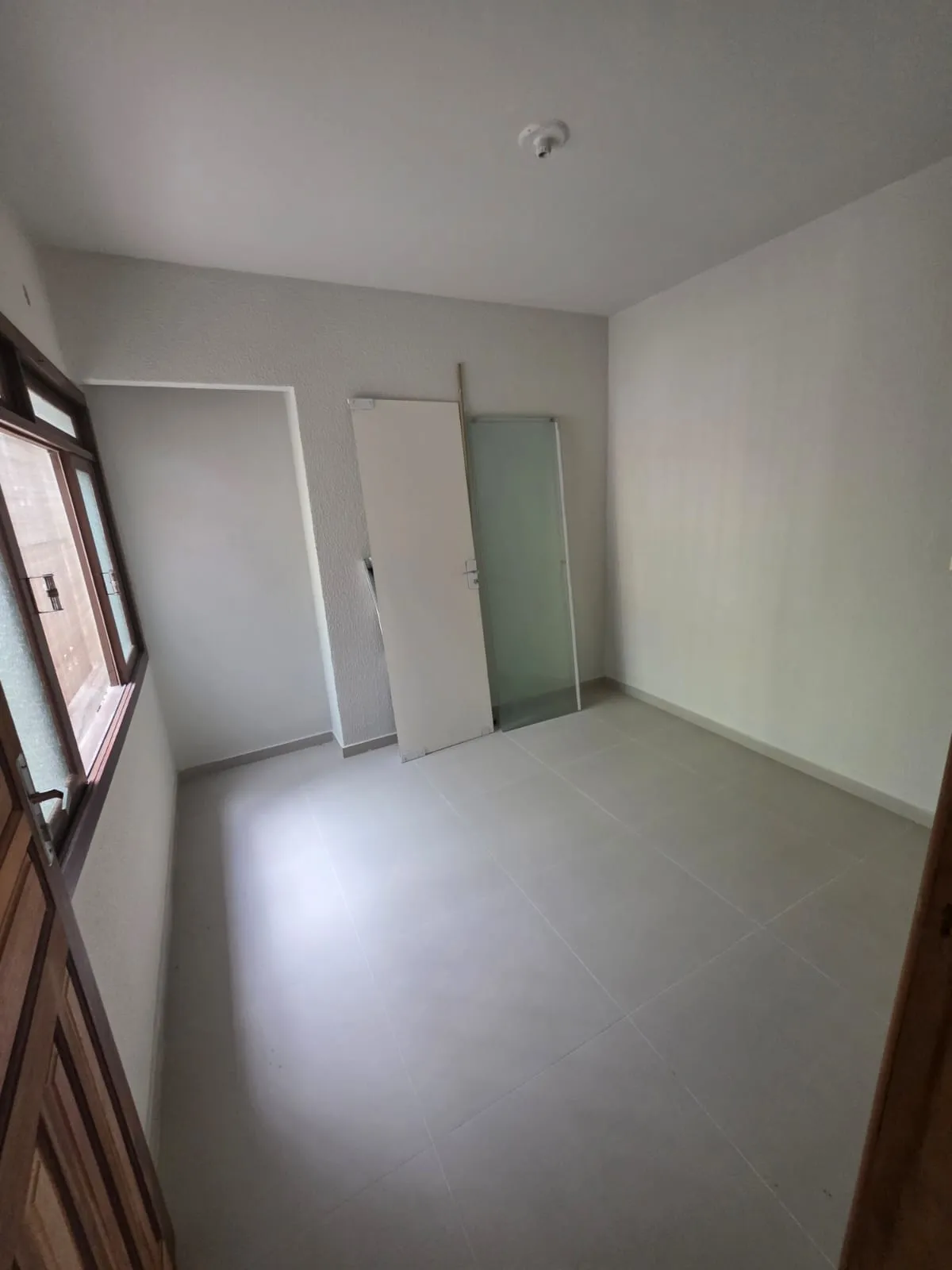 Alugo quitinete bairro salto 1 quarto — foto 5