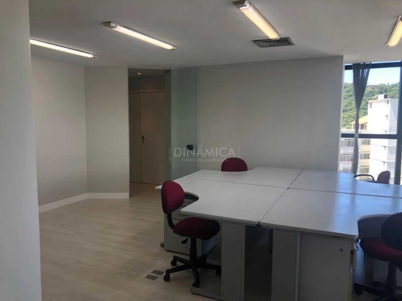 Sala comercial no Centro de Blumenau com 106,87m2. — foto 3