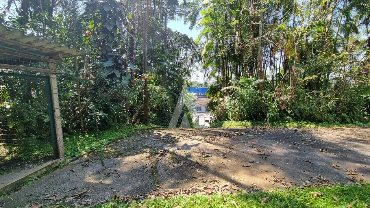 Terreno à venda no bairro São Marcos em Joinville, por R$ 1.550.000.00. — foto 5