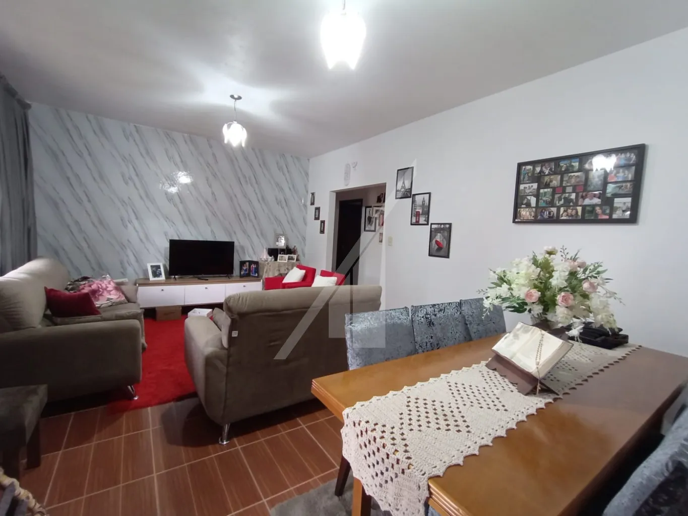 Excelente casa com aproximadamente 150m de área construída, edificada sobre amplo terreno cm 459,61m, muito bem localizada, a 5km da Vila Germanica. — foto 5