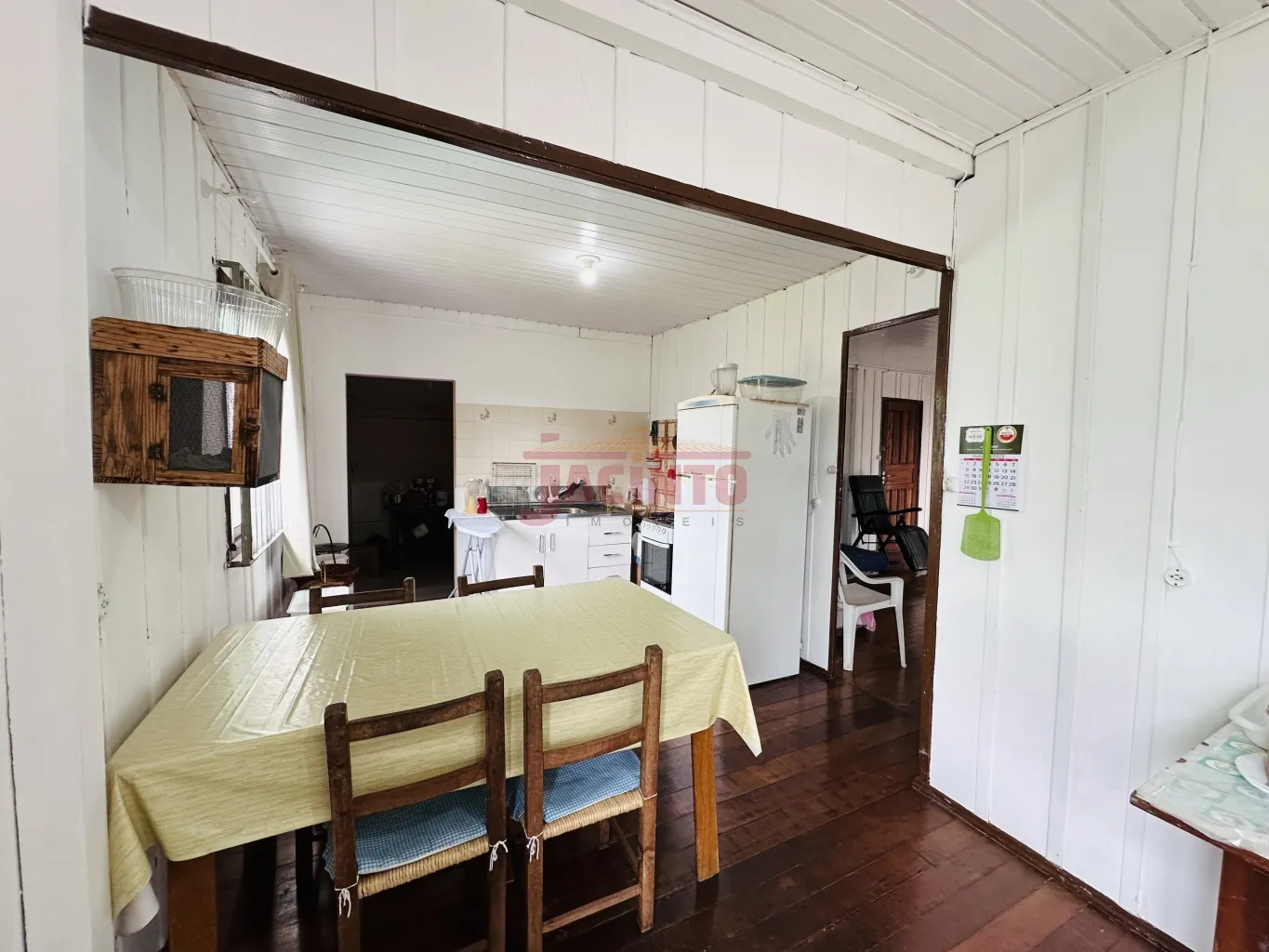 Terreno de 539,40 m, Zoneamento ZR4, com uma casa de madeira em ótimo estado. — foto 7