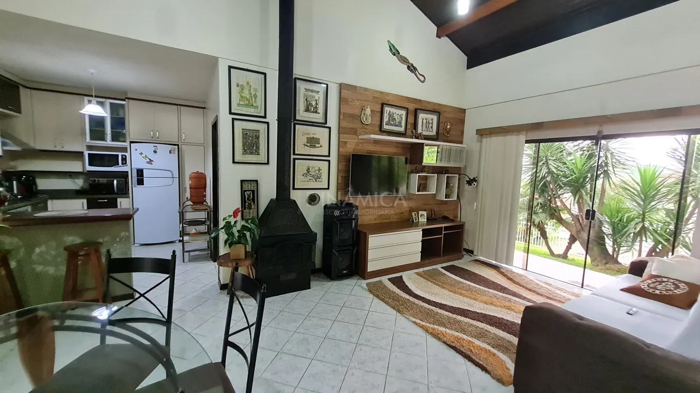Casa mobiliada, térrea com edicula á venda no bairro Fortaleza em Blumenau! — foto 5