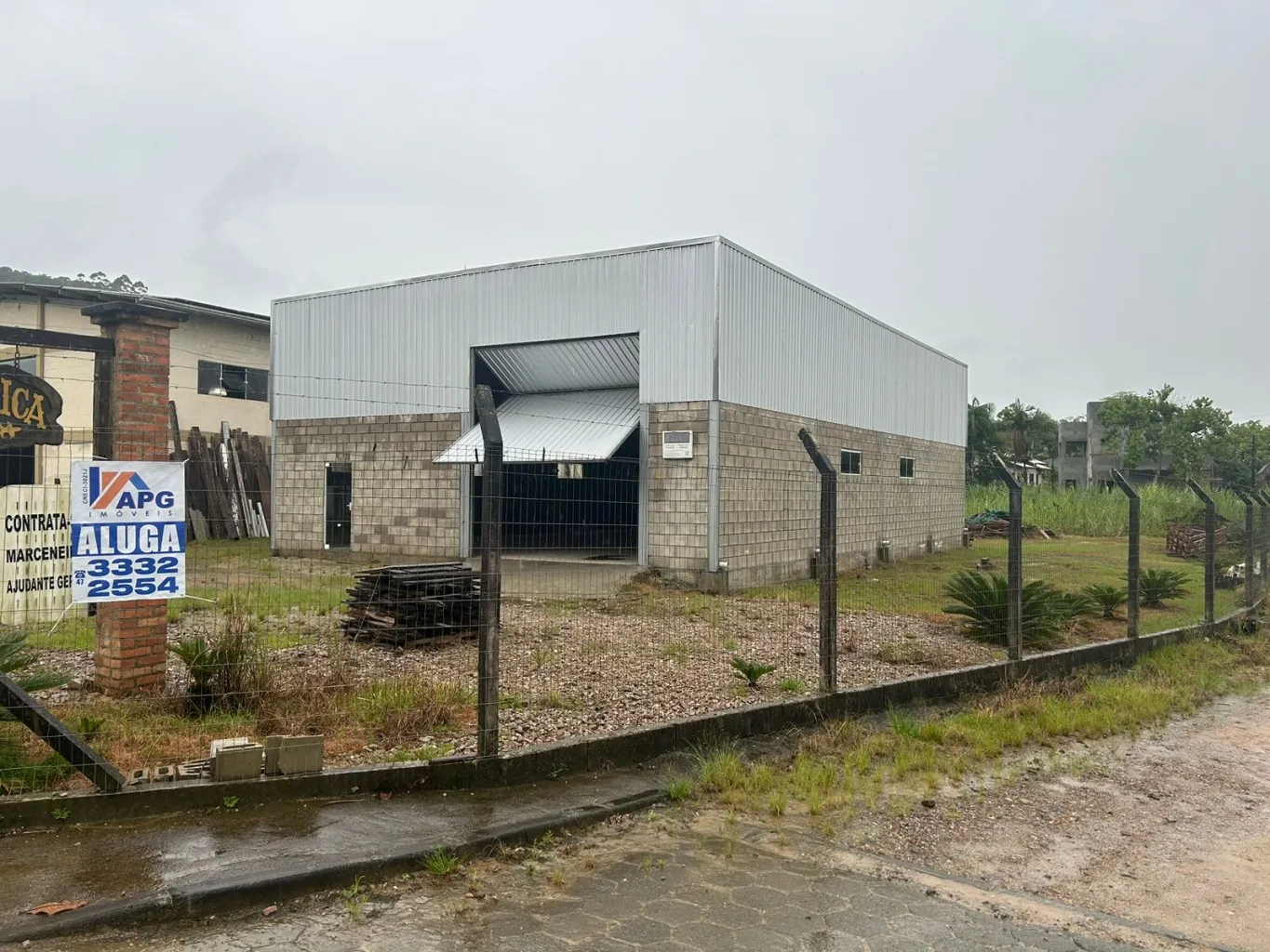 Galpão para locação com 240,00m em Ilhota. - foto 1