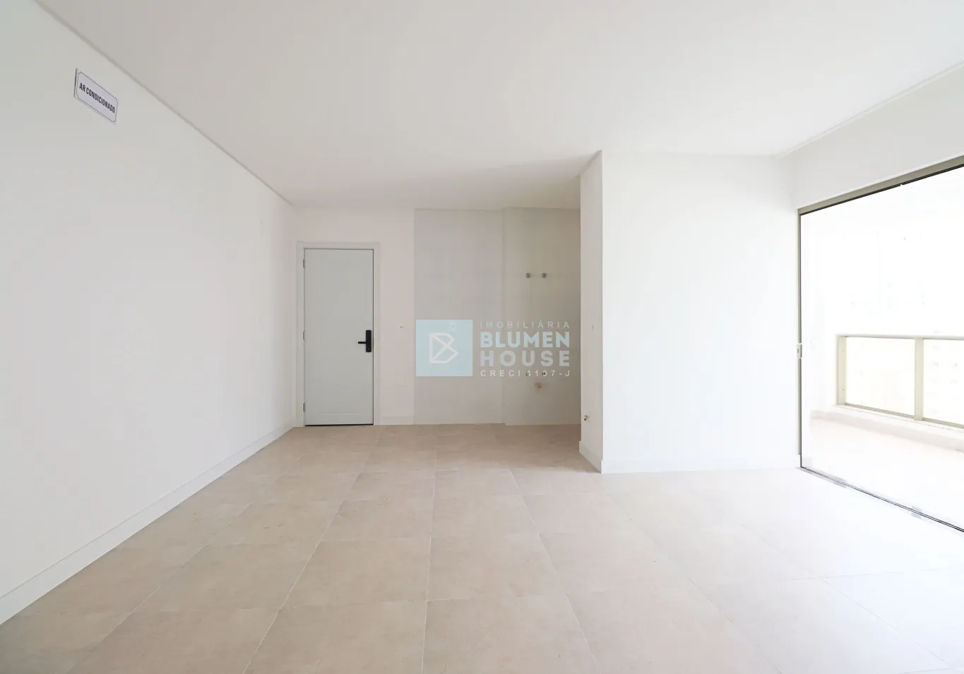 Amplo apartamento com 3 suítes em Meia Praia, Itapema! — foto 2