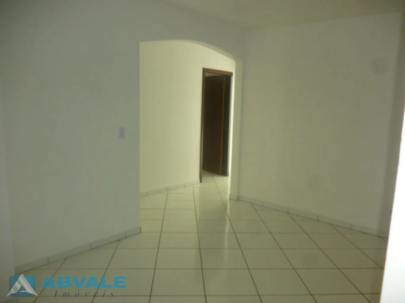 SALA COMERCIAL - Ideal para Clinicas, salão de beleza, escolas, escritórios - Localizada em Corredor de serviço privilegiado. — foto 7