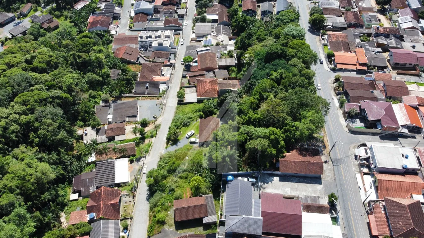ÓTIMO TERRENO - BAIRRO FORTALEZA - Área do terreno 1.510,55m, com topografia parcialmente plana, mas com bom aproveitamento para construir sobrados. — foto 2