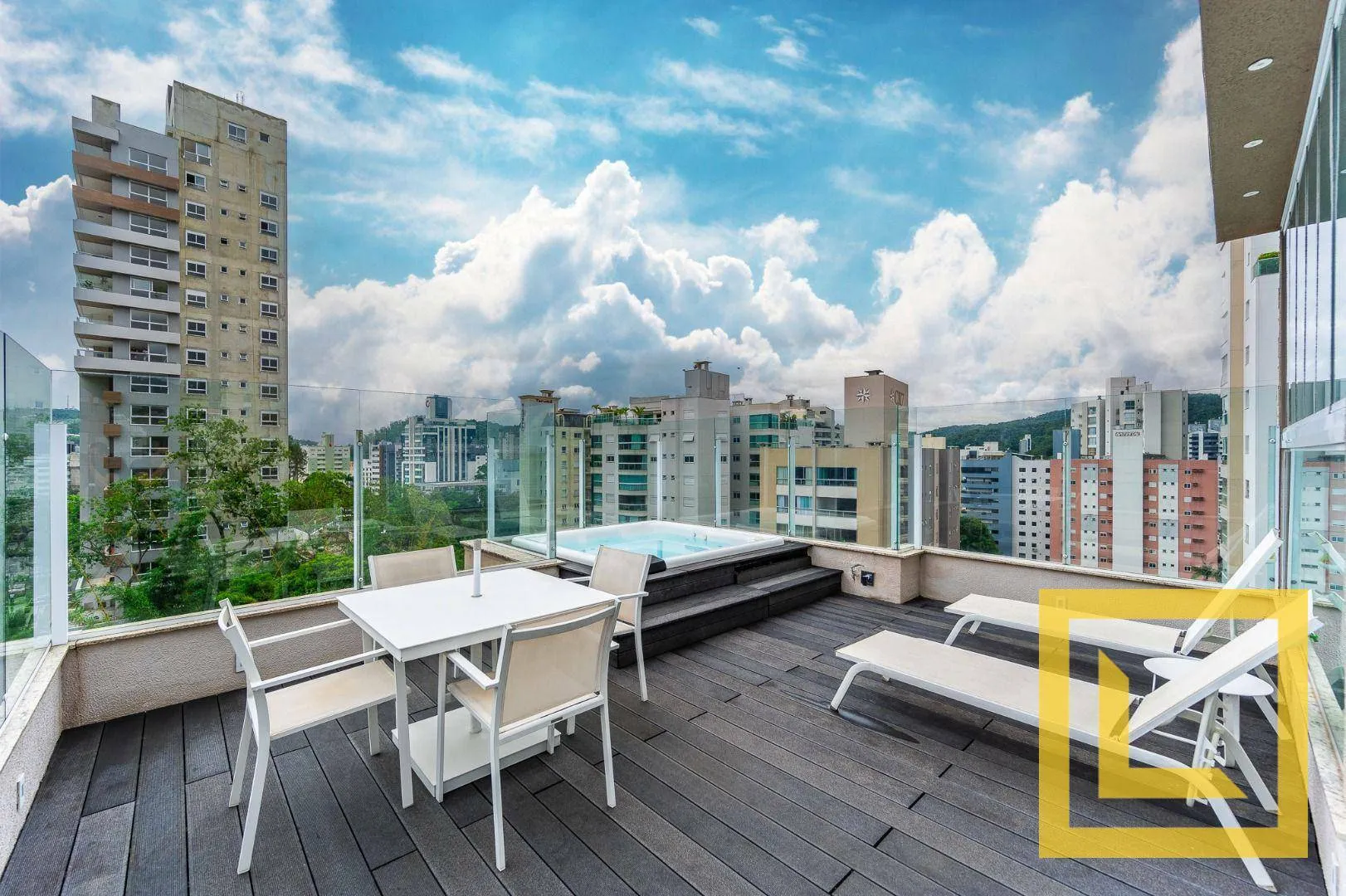 COBERTURA DUPLEX com 4 Suítes à venda, 400 m por R$ 4.500.000 - Jardim Blumenau - Blumenau/SC — foto 2