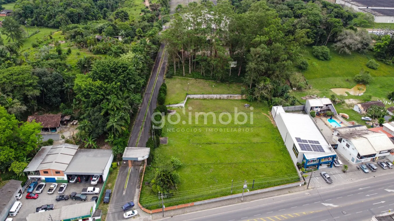 Galpão à venda, 2700m² na região do bairro Tapajós, próximo à Rua Marechal Deodoro da Fonseca, Indaial — foto 3