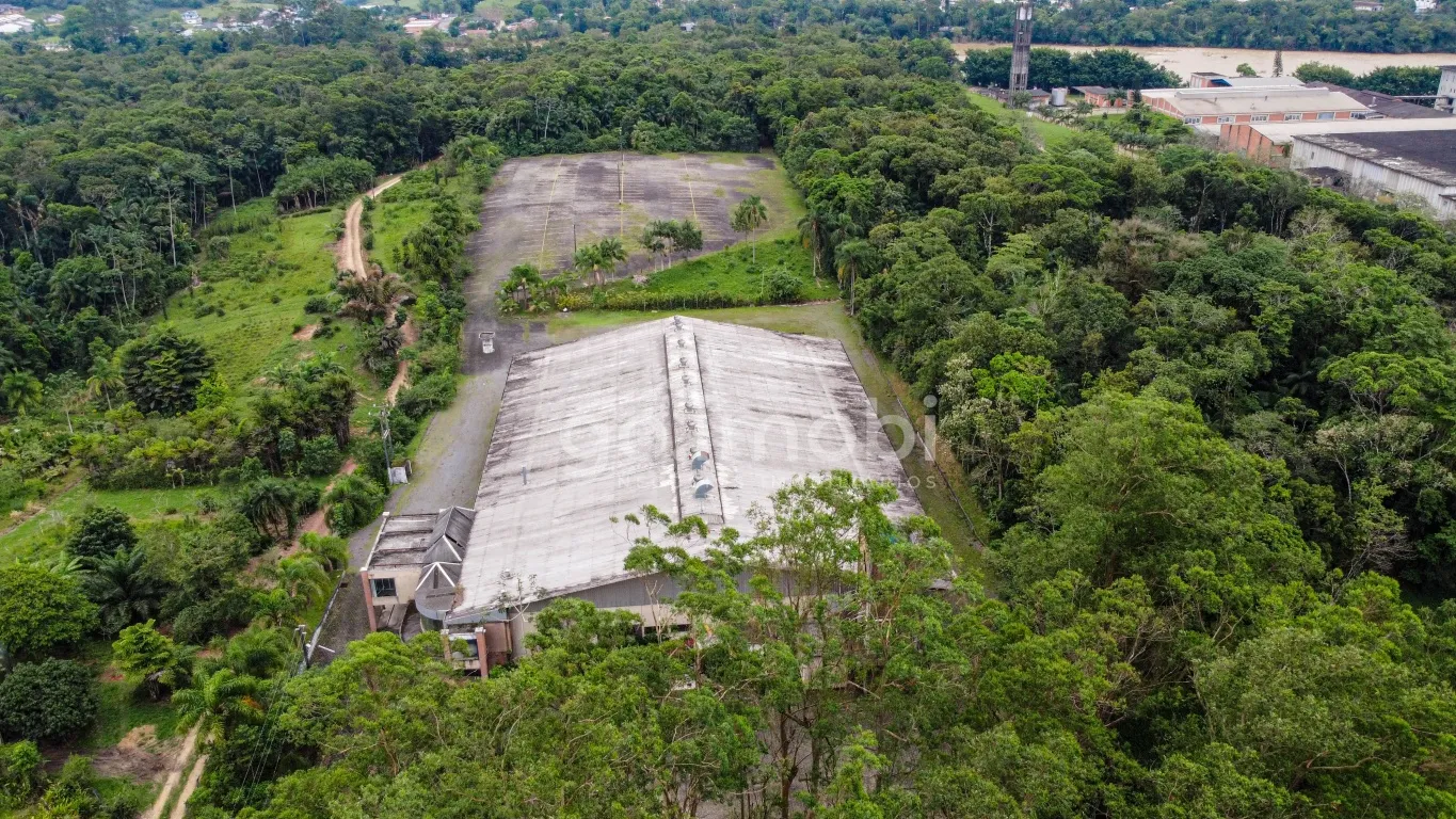 Galpão à venda, 2700m² na região do bairro Tapajós, próximo à Rua Marechal Deodoro da Fonseca, Indaial — foto 6