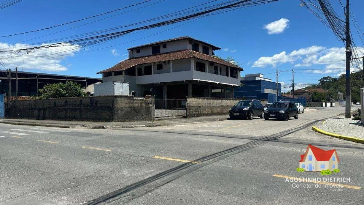 Sobrado Residencial C/03 Pisos C/02 Aptos e 02 Quitinetes e Terreno de Esquina No Bairro Aventureiro! - foto 1