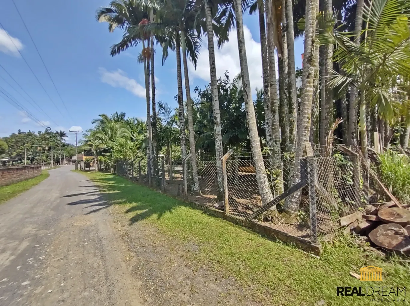 Terreno (ZR4/CS3) com 2907,58m com frente em 23,70m para a Rua Gustavo Zimmermann. - foto 1