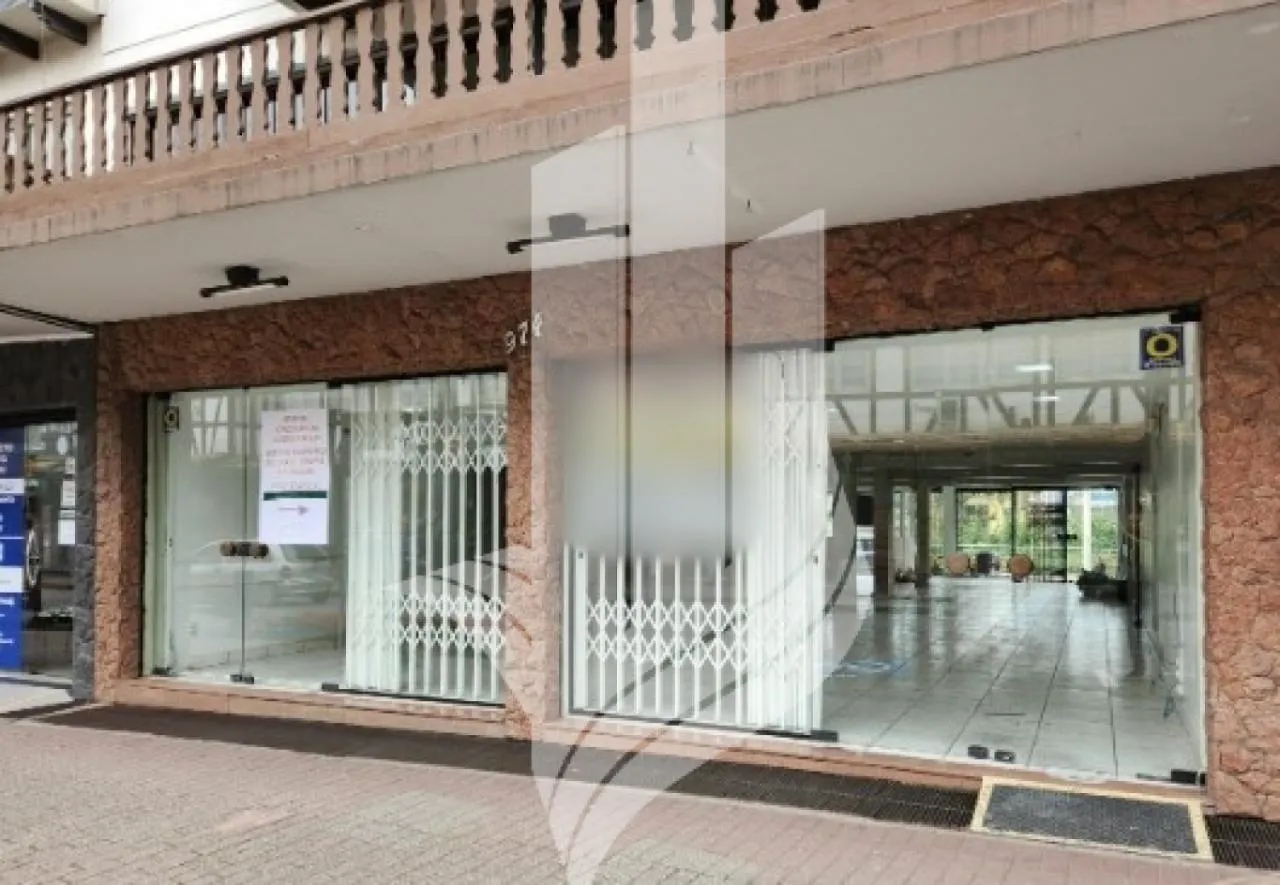 Loja no centro de Blumenau, localizada próximo a Igreja Matriz, na Rua XV. - foto 1