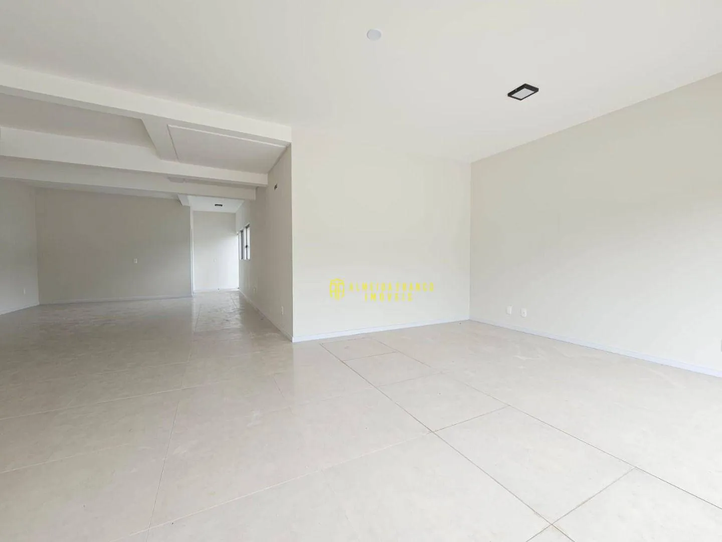 Loja à venda, 69m² na região do bairro Itoupava Central, próximo à Rua Gustavo Zimmermann, Blumenau — foto 3
