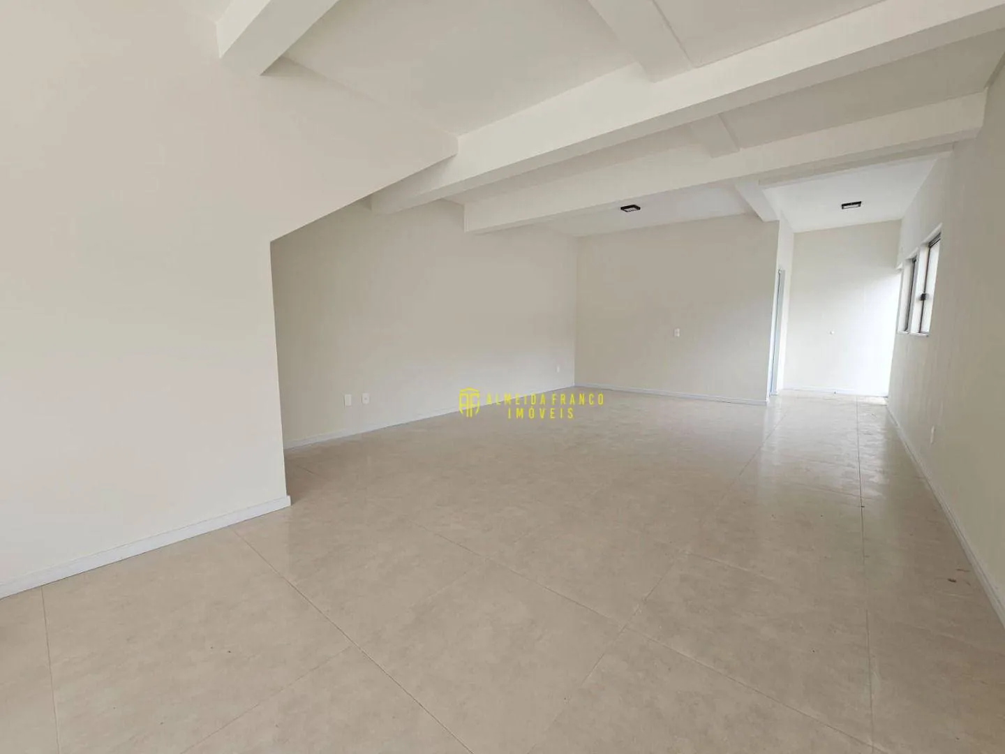 Loja à venda, 69m² na região do bairro Itoupava Central, próximo à Rua Gustavo Zimmermann, Blumenau — foto 4