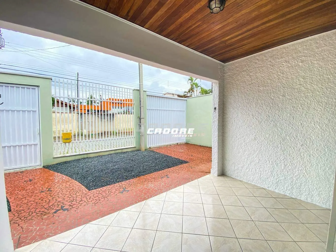 Casa de esquina à poucos passos da Cooper — foto 7