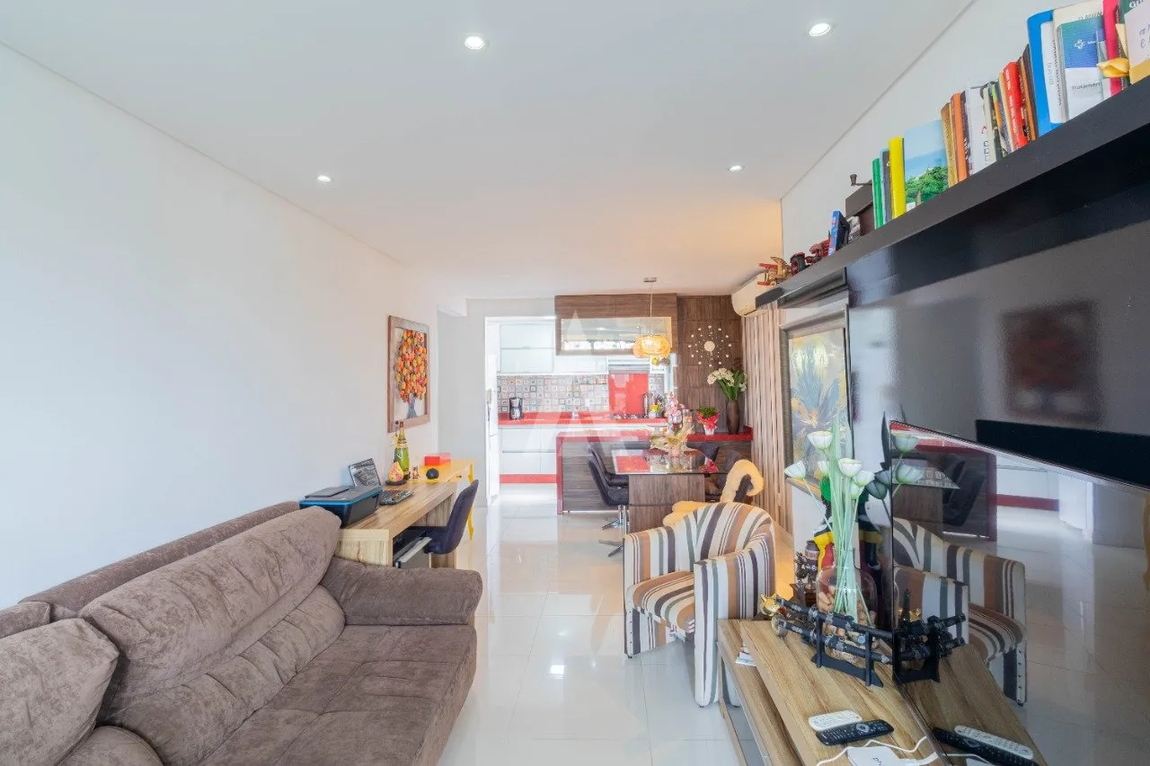 Apartamento com 1 suíte(s) mais 2 quarto(s) à venda no bairro ANITA GARIBALDI em JOINVILLE, por R$ 750.000.00. — foto 6