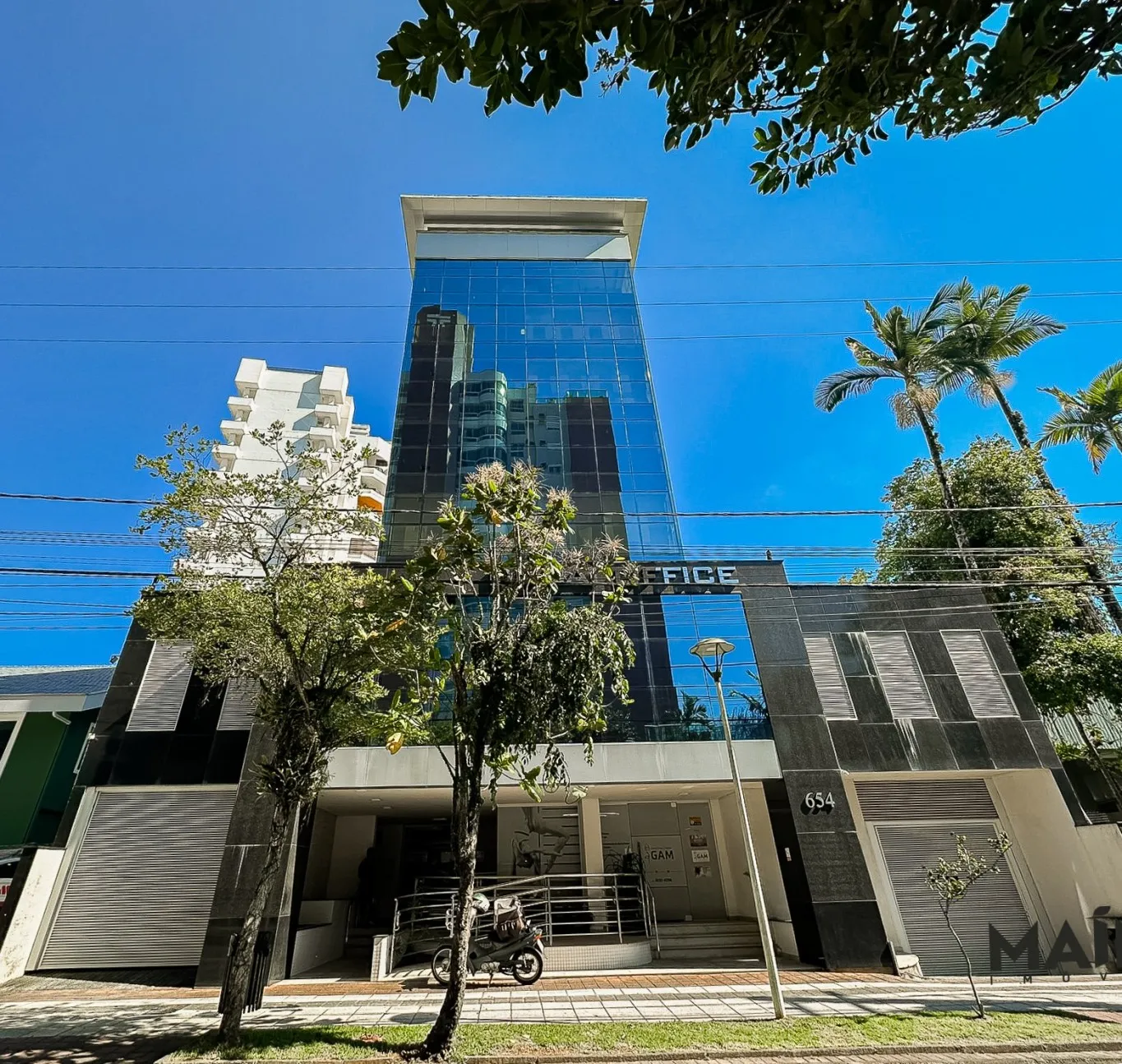 EXCLUSIVIDADE MAINA IMÓVEIS - SALA COMERCIAL MOBILIADA 114m- JARDIM BLUMENAU - foto 1