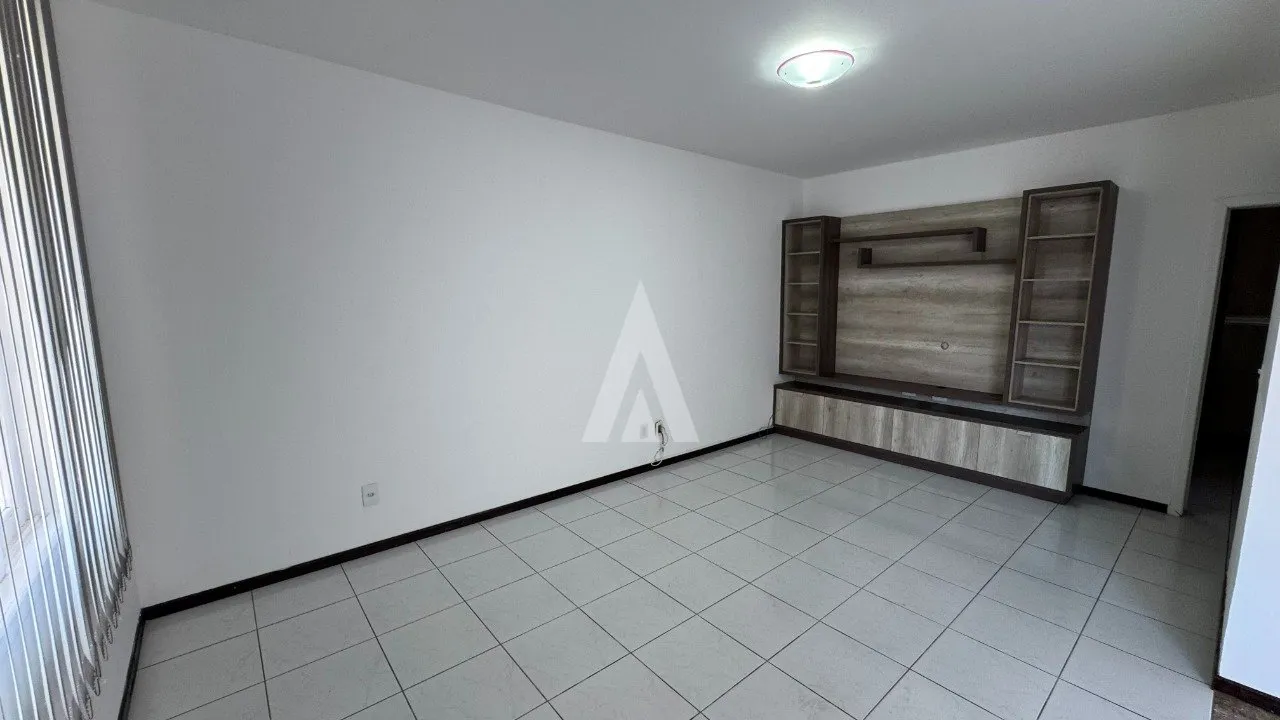 Sobrado com 1 suíte mais 2 quartos à venda no bairro Costa e Silva em Joinville - SC por R$ 710.000,00 — foto 3