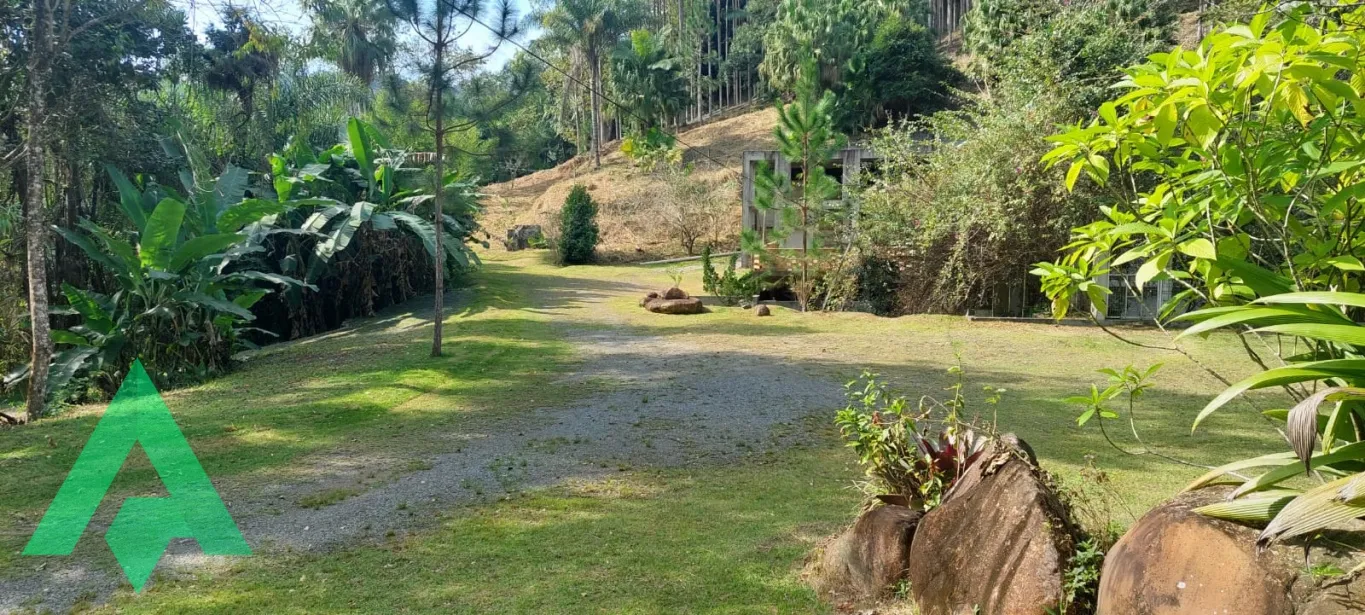 Amplo terreno à venda, no início da Rua Pastor Oswaldo Hesse, no Bairro Ribeirão Fresco! - foto 1
