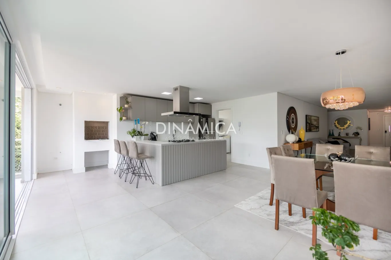 Apartamento semimobiliado com 3 suítes no bairro Bom Retiro em Blumenau!! - foto 1