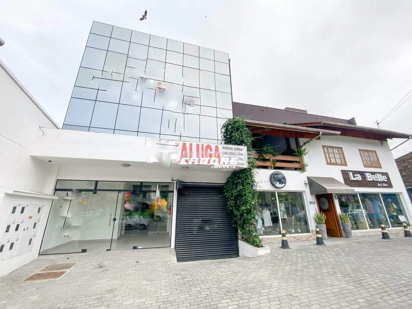 Sala comercial nova com elevador para locação no bairro Garcia | Cadore Imóveis — foto 6