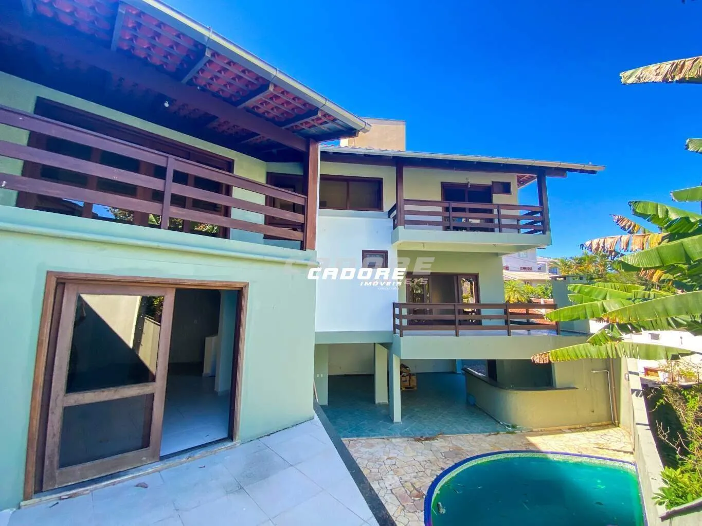 Casa com 4 Dormitórios e Piscina A Venda Bairro Garcia - foto 1