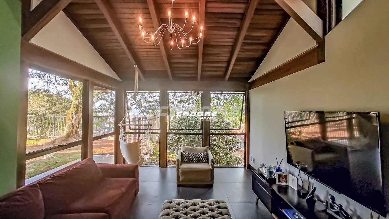Casa à venda com 3 quartos e 1 suíte, 3 vagas, 249m² no Itoupava Seca, Blumenau - foto 1
