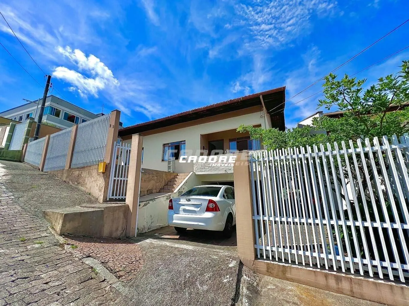 Casa Residencial com 200m no Garcia - foto 1