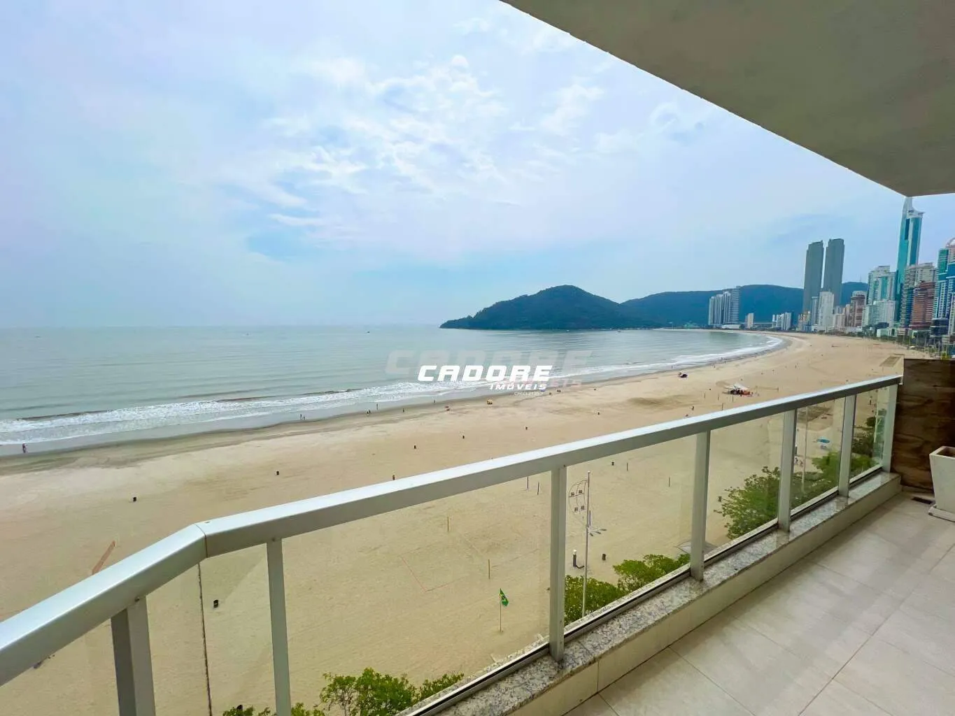 Apartamento mobiliado frente mar no Centro de Balneário Camboriú | Cadore Imóveis — foto 2