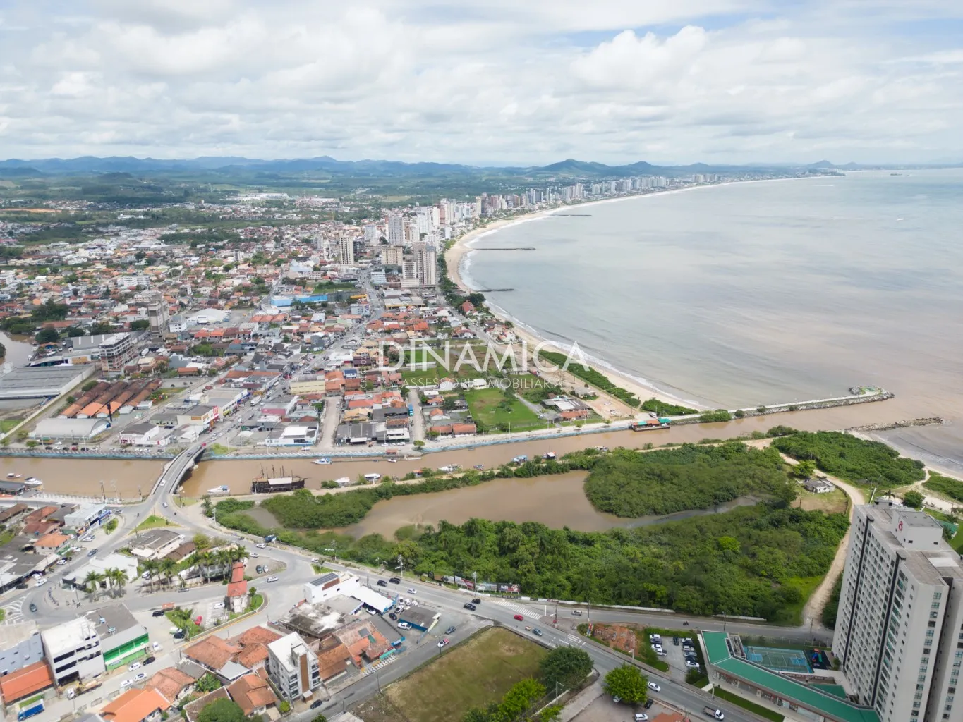 Excelente terreno à venda no Centro de Piçarras. — foto 6