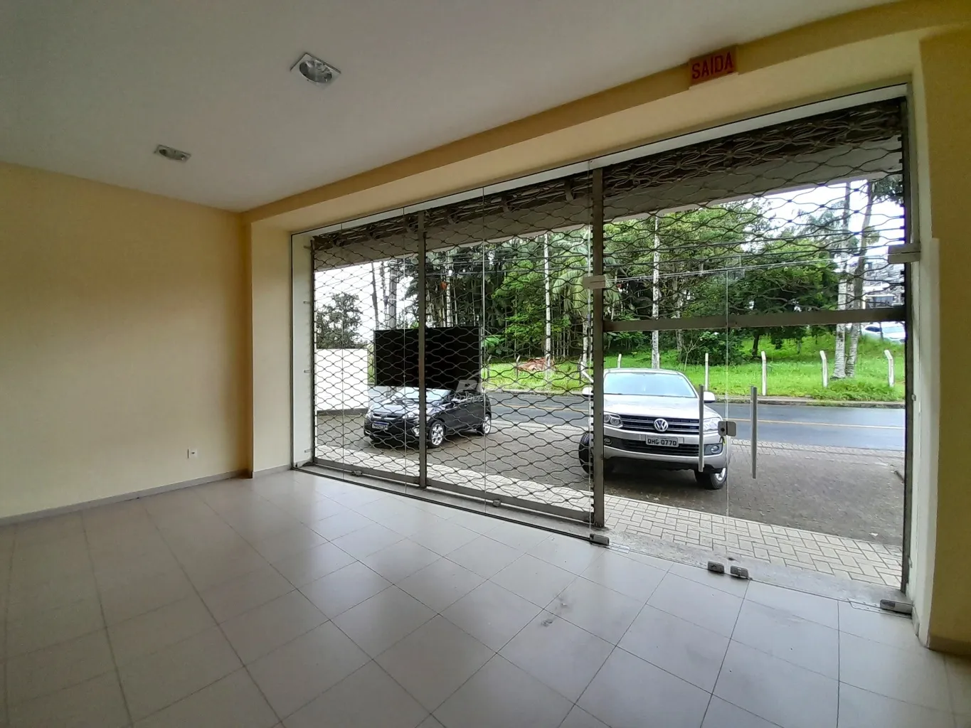 EXCELENTE SALA COMERCIAL DISPONÍVEL PARA LOCAÇÃO NO BAIRRO SANTA TEREZINHA - GASPAR/SC — foto 3