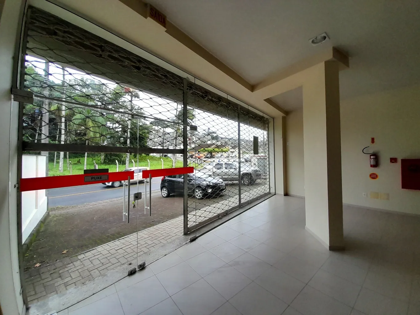 EXCELENTE SALA COMERCIAL DISPONÍVEL PARA LOCAÇÃO NO BAIRRO SANTA TEREZINHA - GASPAR/SC - foto 1