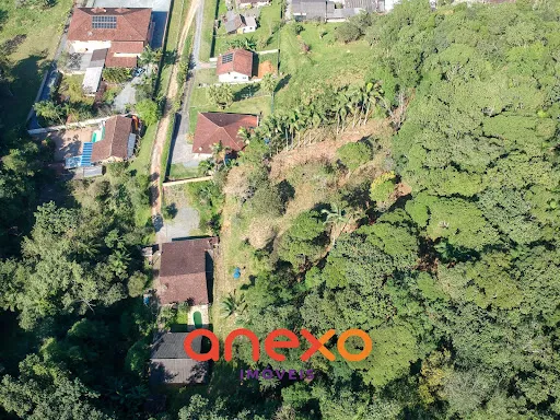 Terreno Espaçoso com 2 Casas e Piscina - Ideal para Condomínio de Casas. — foto 2