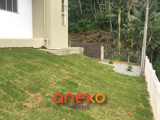 Casa no bairro Tribess. Para você que prioriza tranquilidade e espaço. — foto 2