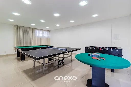 Espaços amplos e muito conforto é o que define esse belíssimo apartamento. — foto 5