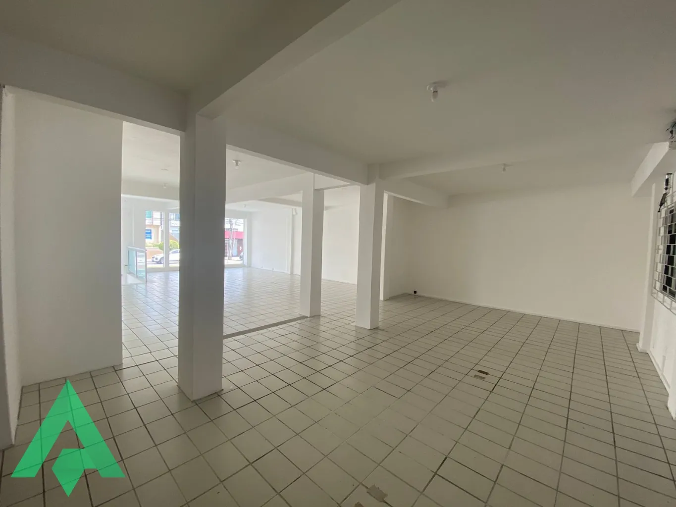 Loja Térrea 350 m para locação por R$ 15.000,00 - Bairro Victor Konder - Blumenau/SC — foto 6