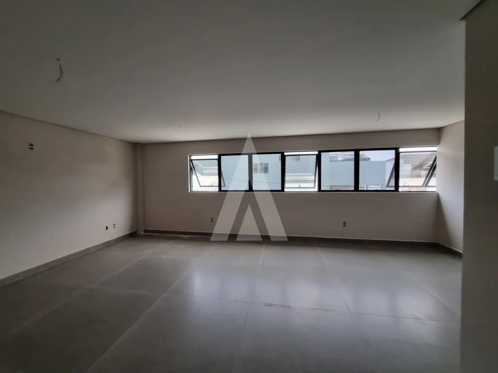 Sala com 36m, 1 lavabo e vagas de estacionamento rotativo. — foto 3
