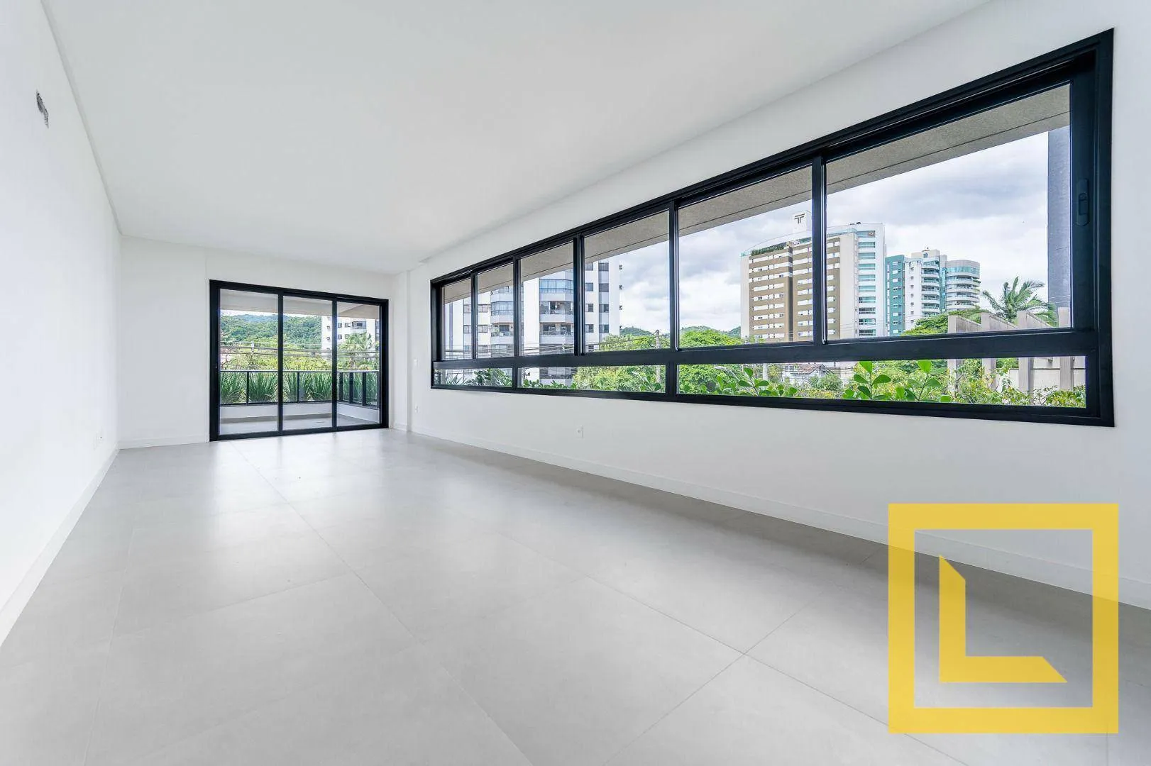 Apartamento à venda, 218 m por R$ 2.600.000,00 - Centro (Blumenau) - Blumenau/SC - foto 1