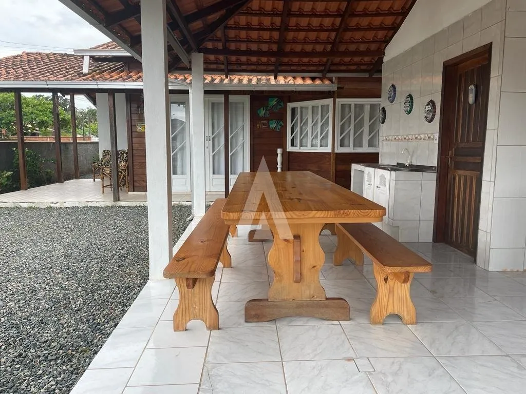 Casa com 3 quarto(s) à venda no bairro Ubatuba em São Francisco Do Sul, por R$ 415.000,00. — foto 2