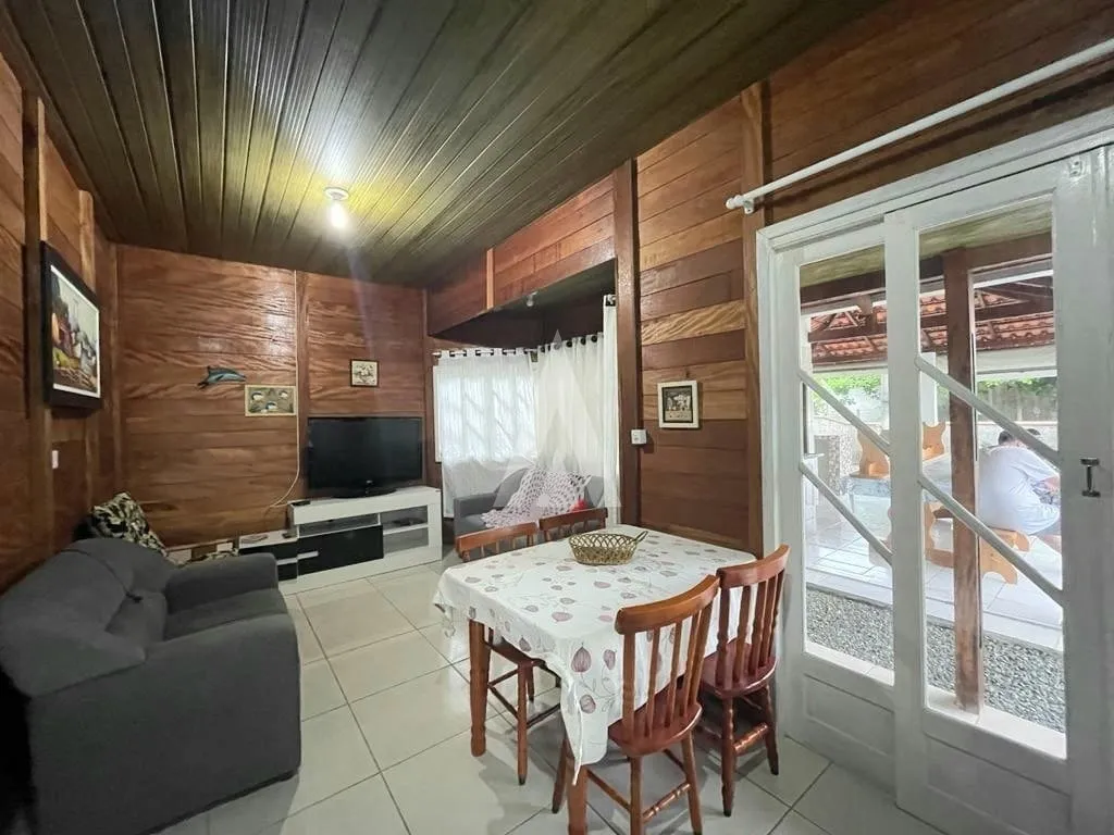 Casa com 3 quarto(s) à venda no bairro Ubatuba em São Francisco Do Sul, por R$ 415.000,00. — foto 4