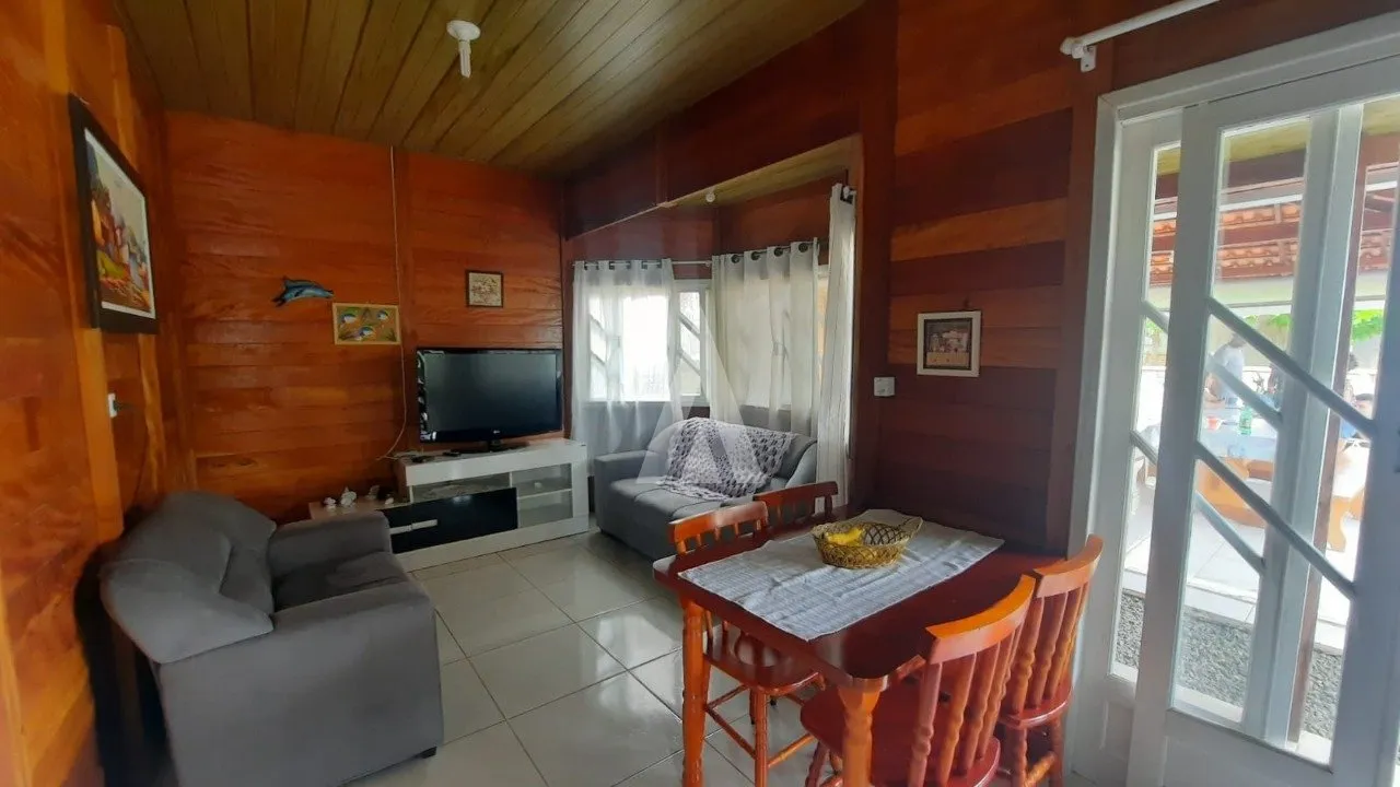 Casa com 3 quarto(s) à venda no bairro Ubatuba em São Francisco Do Sul, por R$ 415.000,00. — foto 3