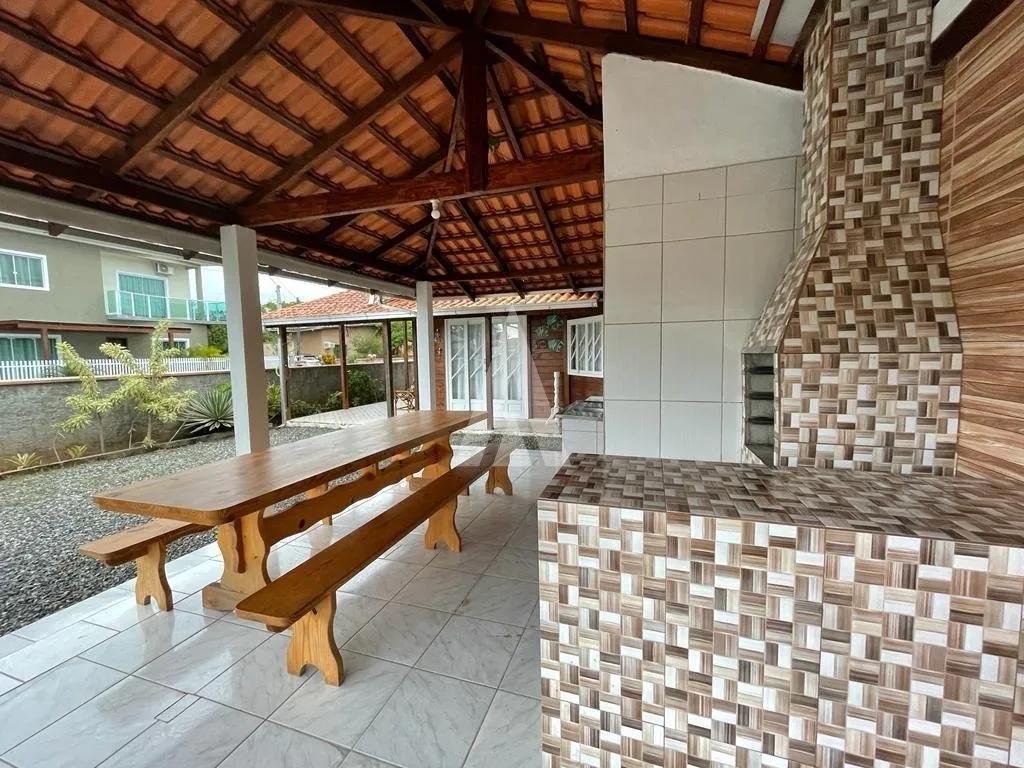 Casa com 3 quarto(s) à venda no bairro Ubatuba em São Francisco Do Sul, por R$ 415.000,00. - foto 1