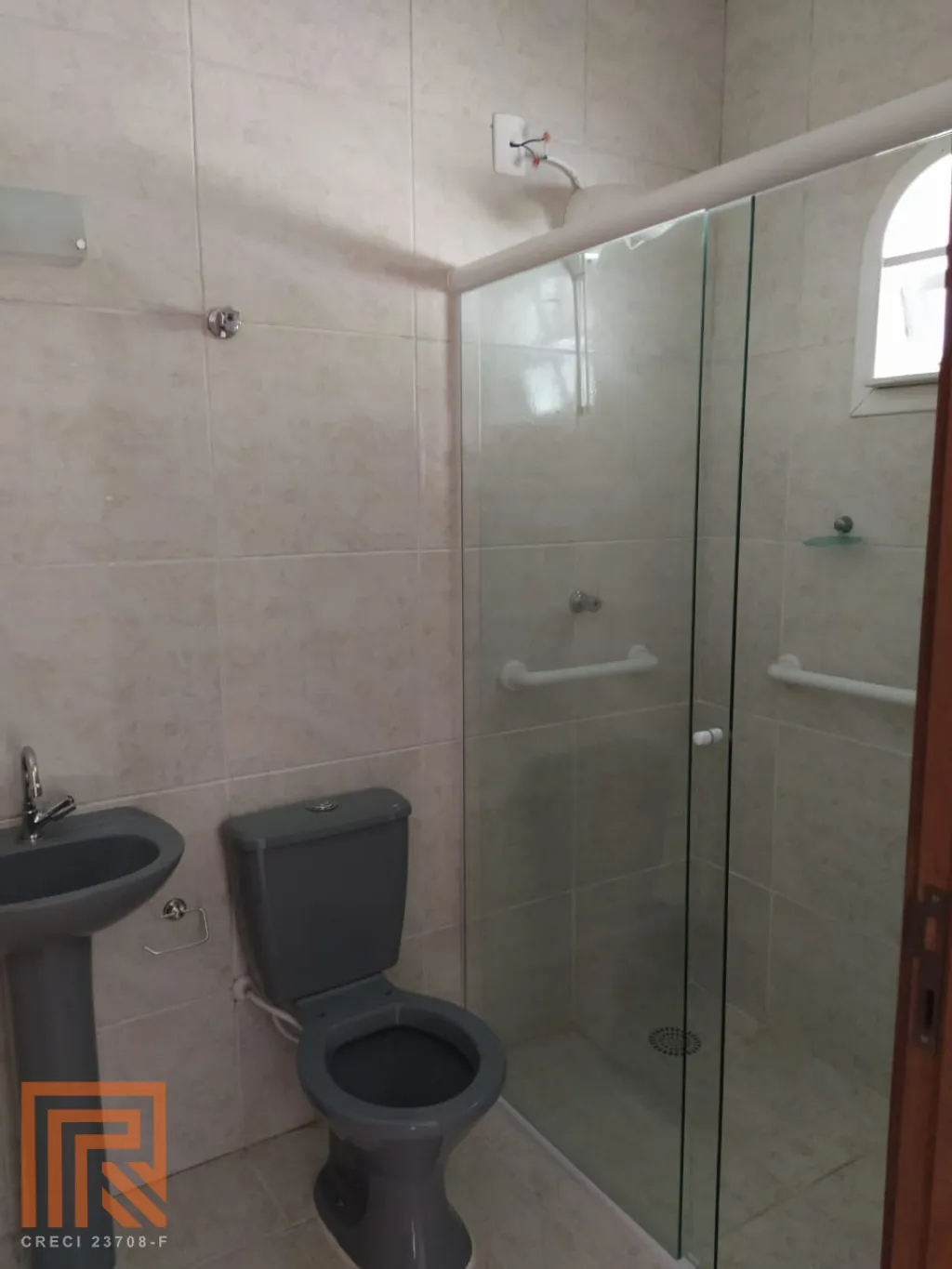 Oportunidade!!! Casa Térrea com 2 Quartos, sendo 1 Suíte em área Residencial Tranquila. — foto 6