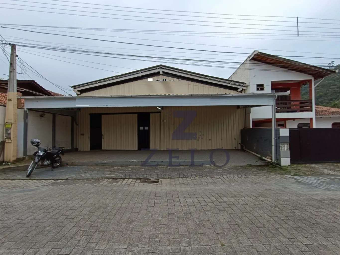 Galpão com Aproximadamente 400m de Área Privativa - Proximo ao SESI - foto 1