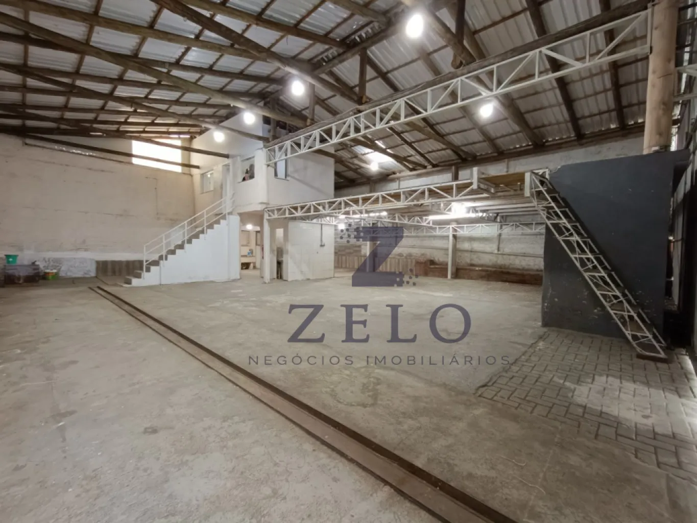 Galpão com Aproximadamente 400m de Área Privativa - Proximo ao SESI — foto 3